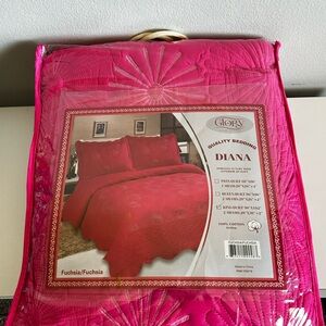 GLO jeans Diana Bright Pink Quilt Set